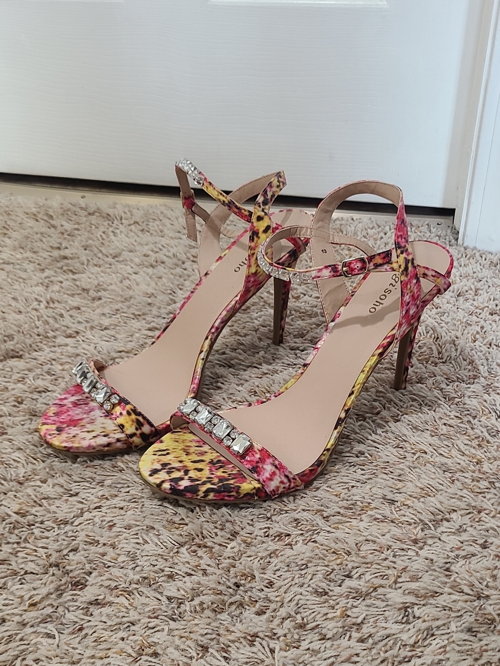 GORGEOUS Size 13 Leopard Print Embellished Stilettos